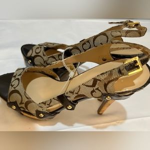 Guess brand brown patent and cork heels